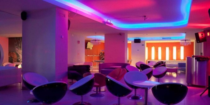 Gliese Bar