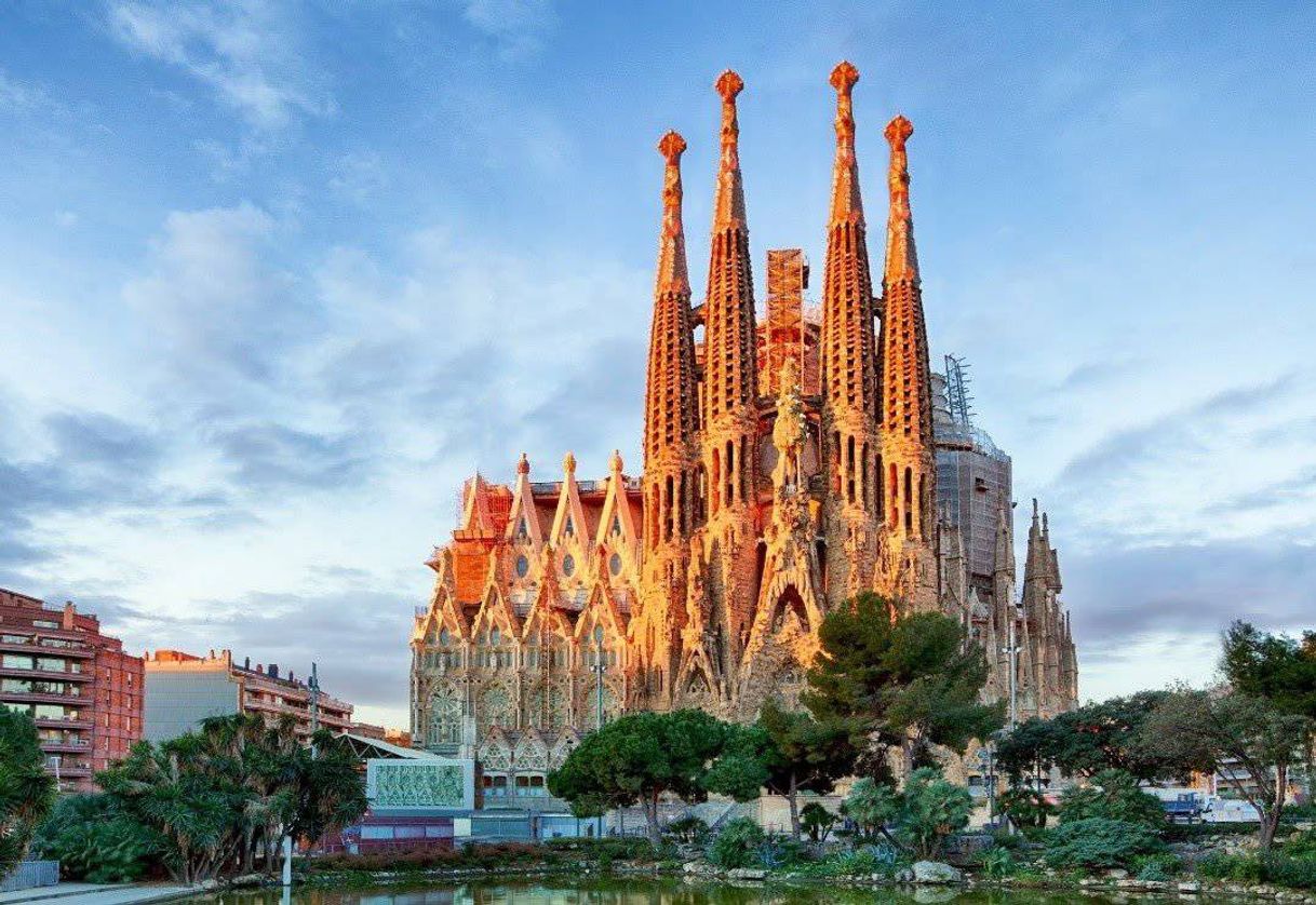 Lugar Basílica Sagrada Familia
