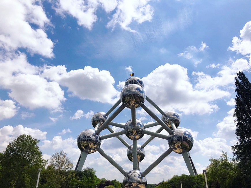 Place Atomium