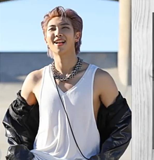 Music Intro : Persona