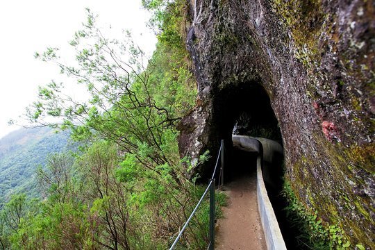 Place PR10 Levada do Furado - Ribeiro Frio - Portela