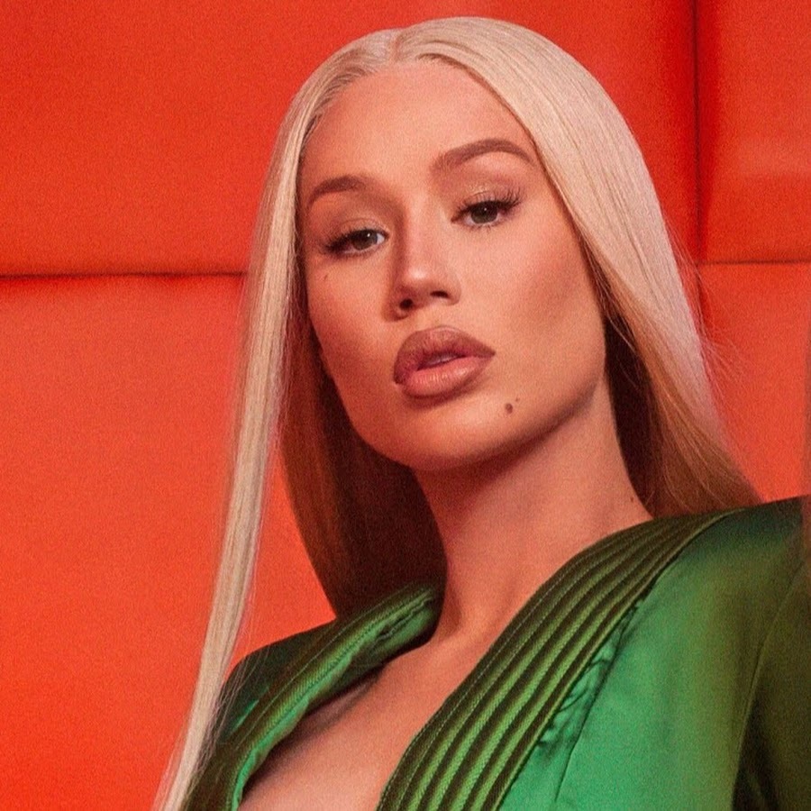 Social Iggy Azalea
