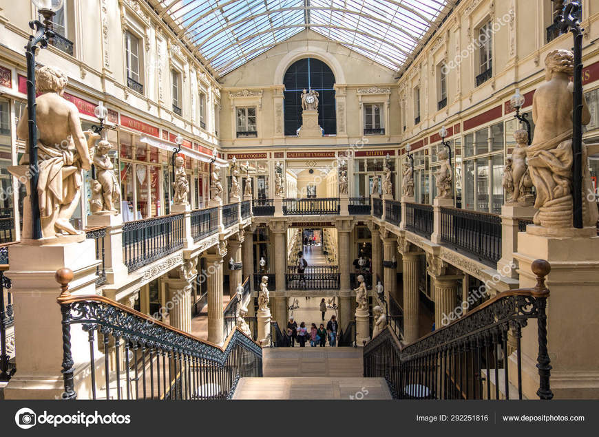 Place Passage Pommeraye