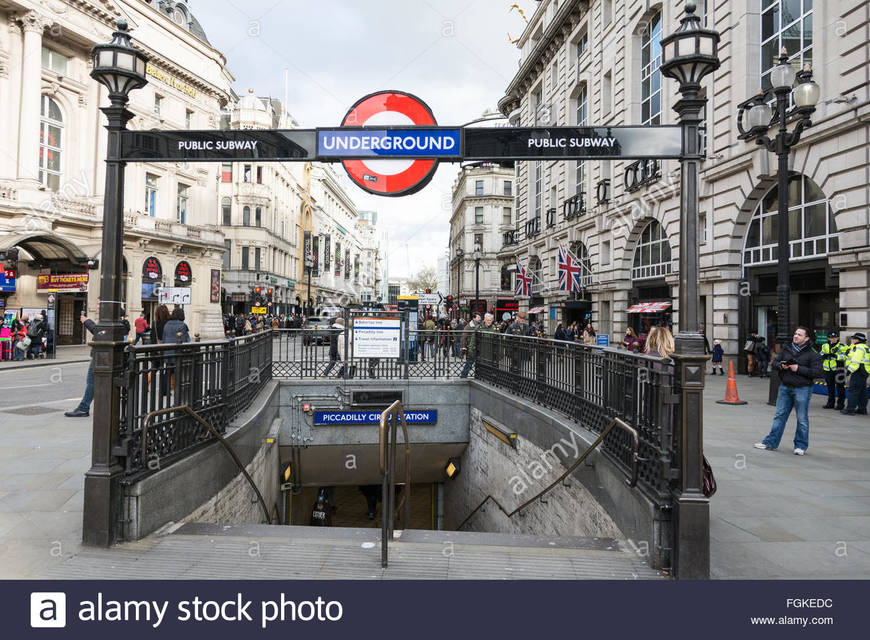 Lugar Piccadilly Station