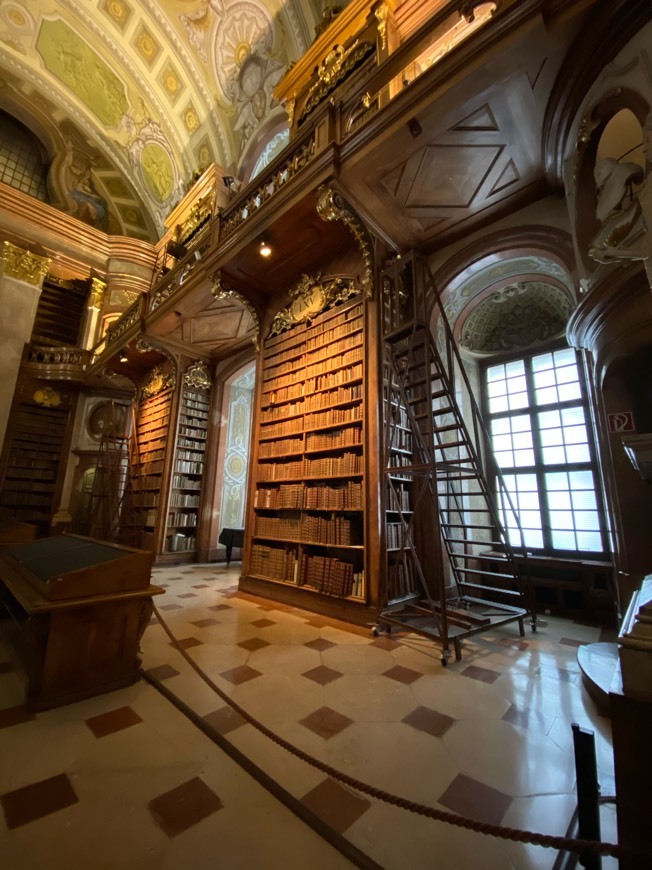 Restaurantes Biblioteca Moderna. Biblioteca Nacional de Austria