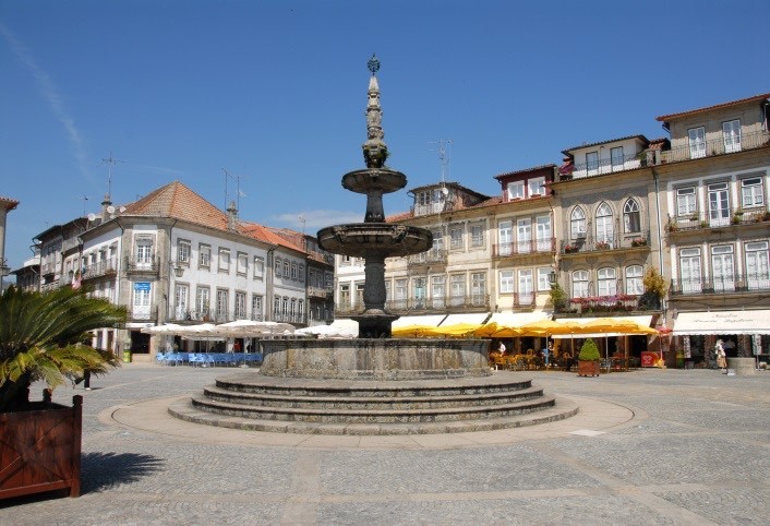 Lugar Largo de Camões