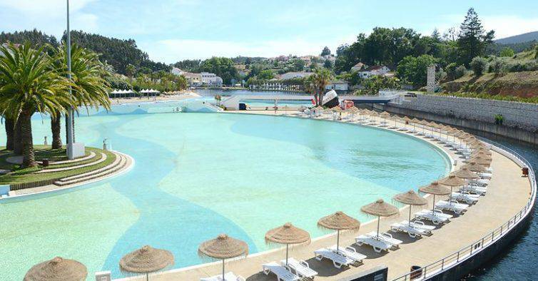 Lugar Praia das Rocas