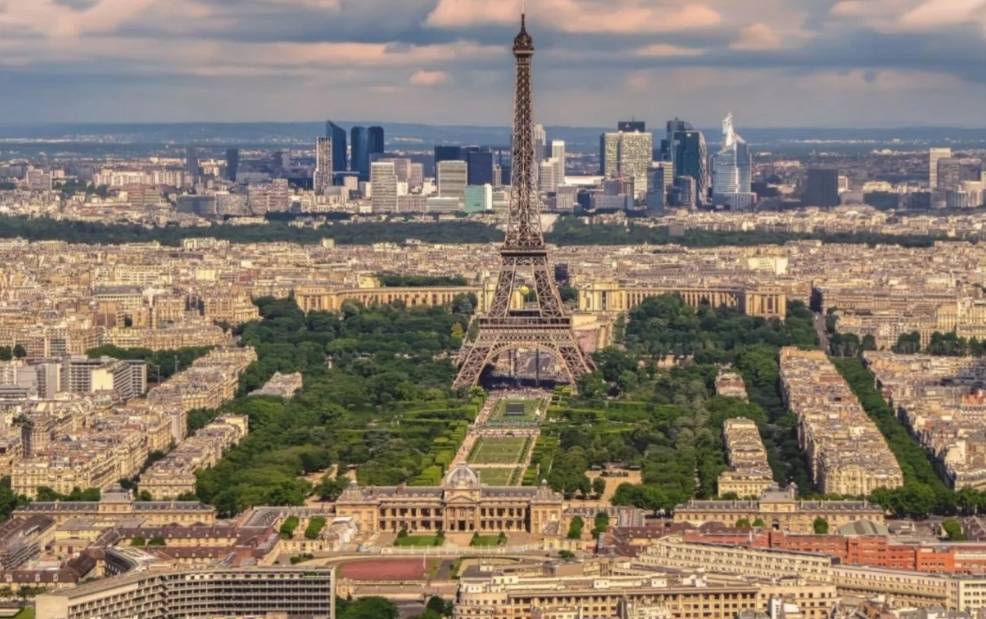 Place Torre Eiffel