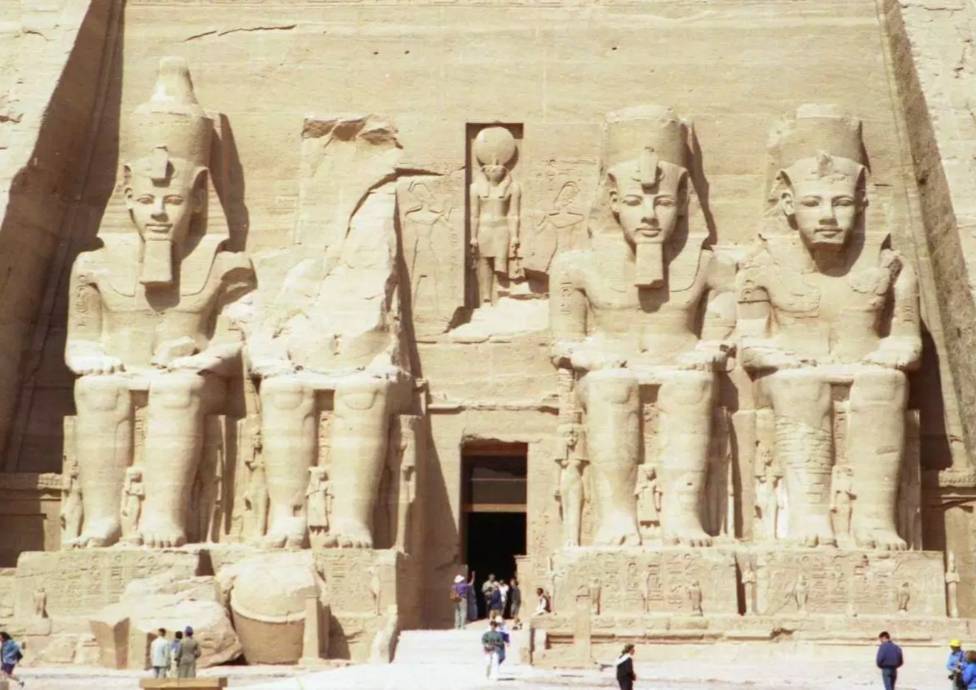 Place Abu Simbel