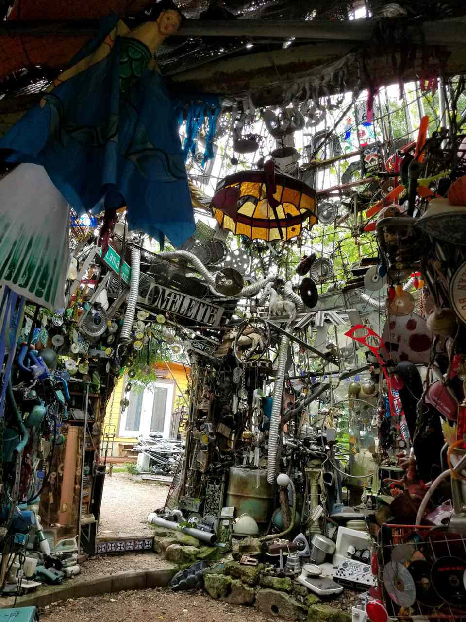 Lugar Cathedral of Junk