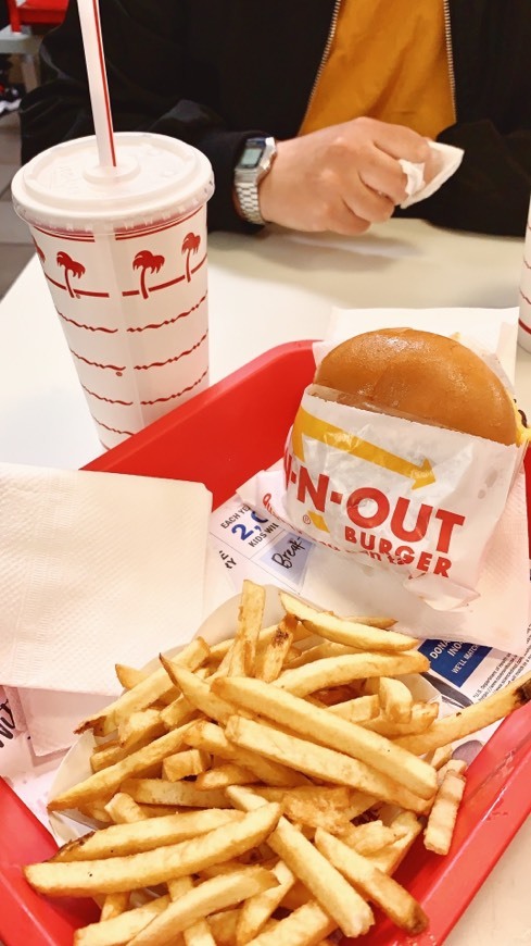 Restaurants In-N-Out Burger