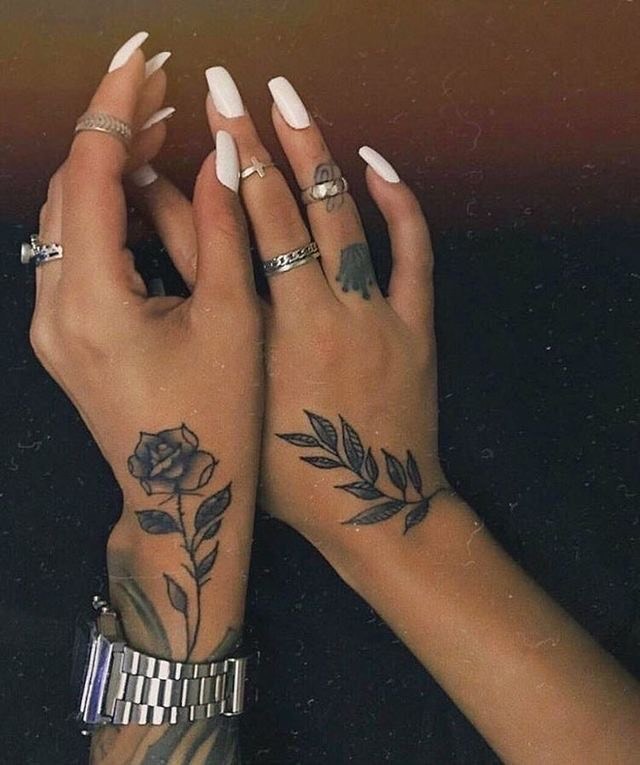 Social Hand rose