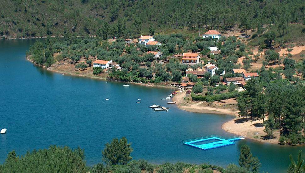 Praia Fluvial Fernandaires