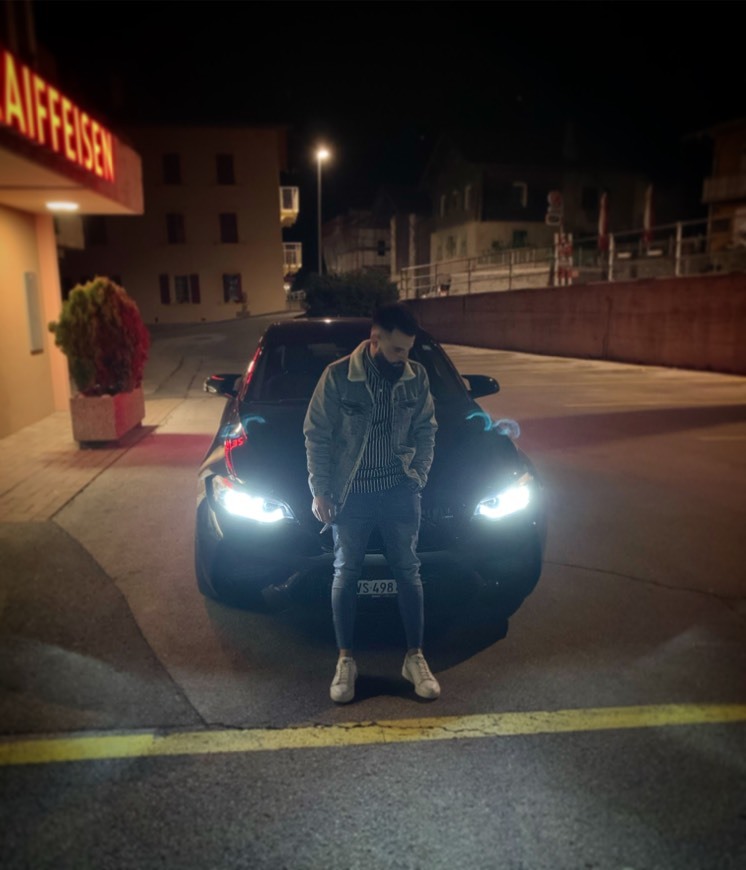 Social BMW M2