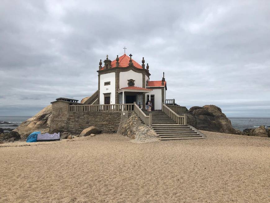 Place Capela do Senhor da Pedra - Miramar