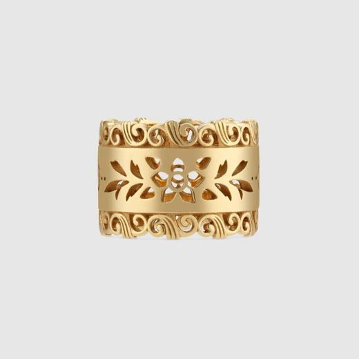 Icon ring in yellow gold