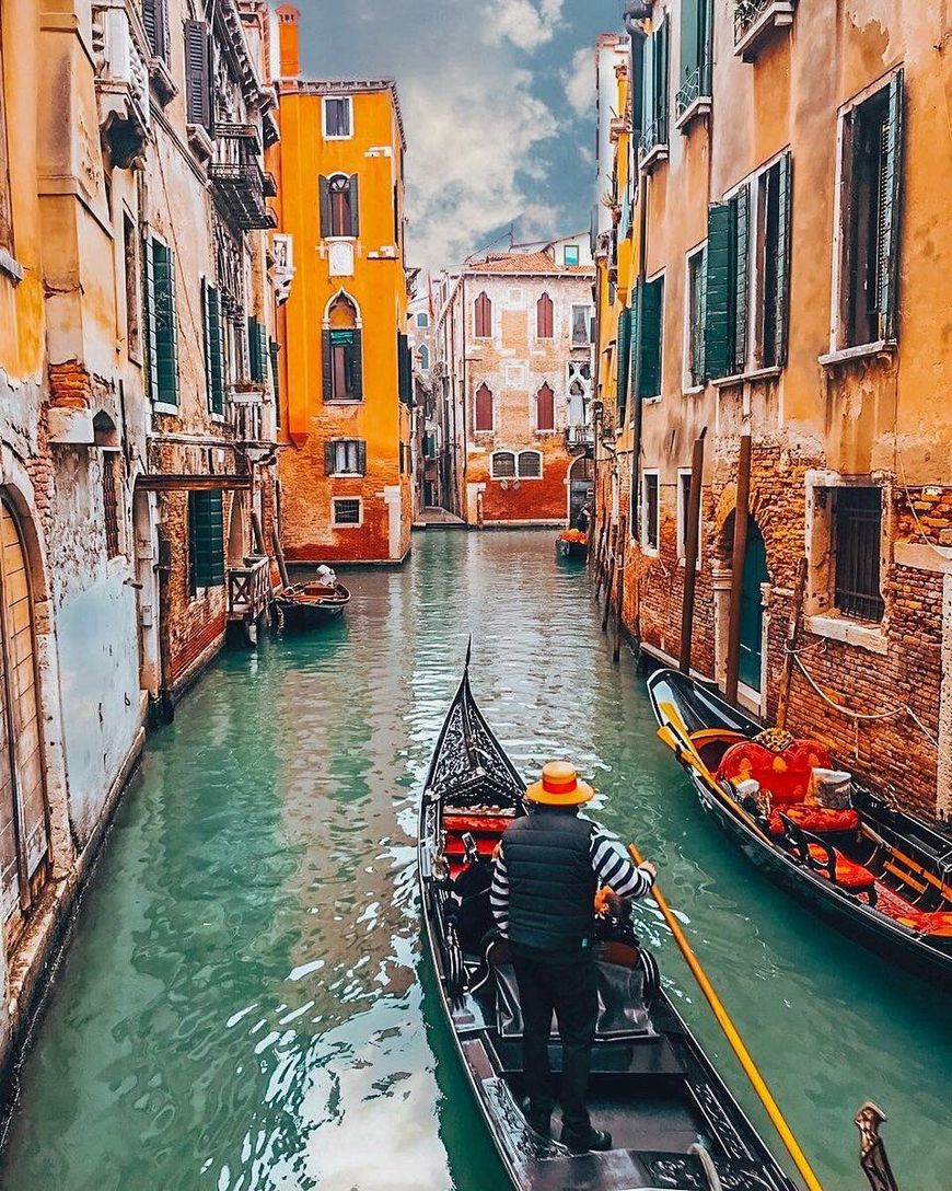 Place Italia, Venecia