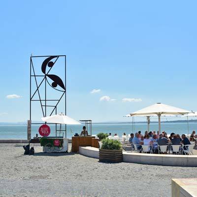 Place Praça Ribeira das Naus