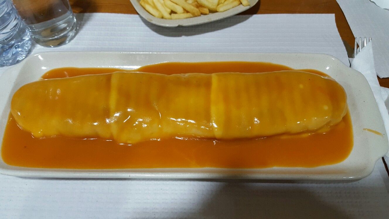 Products Cachorro quente com molho de francesinha