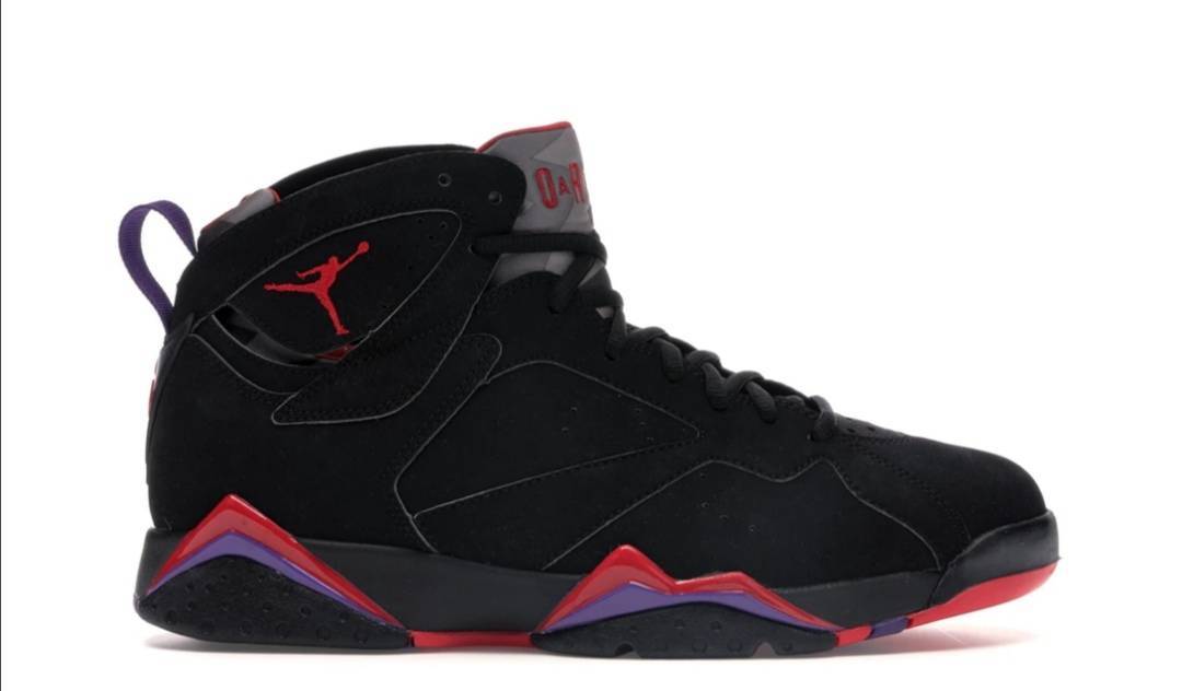 Moda Jordan 7 Retro Raptors (2002)

