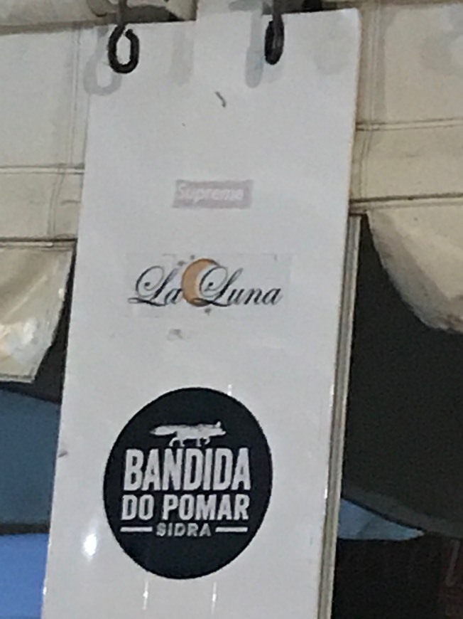 Lugar La Luna Bar