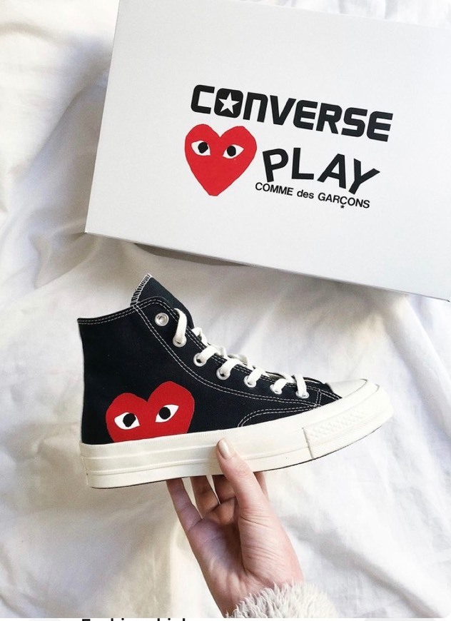 Fashion COMME DES GARÇONS 