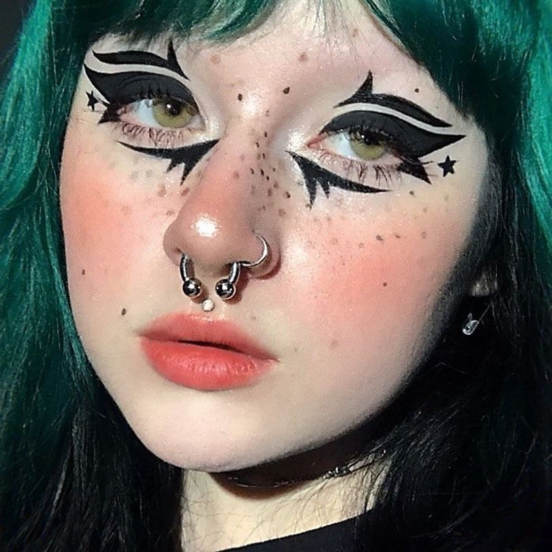 goth makeup