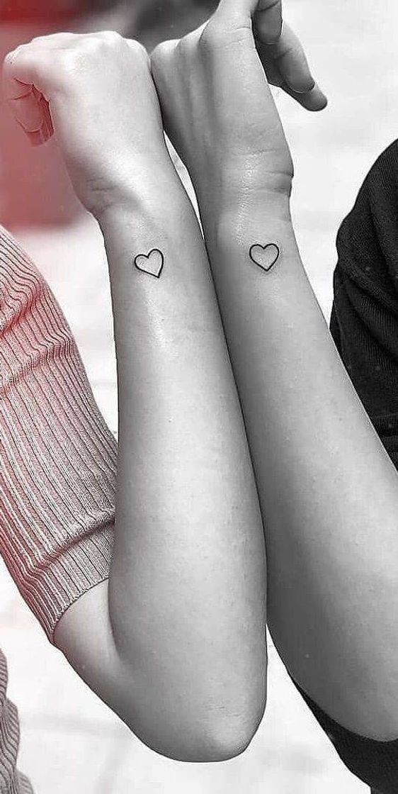 Moda TATUAGEM COM AMIGA