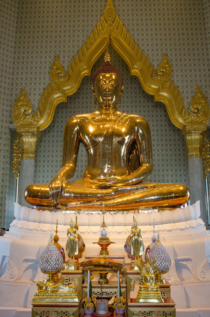 Place The Golden Buddha Temple