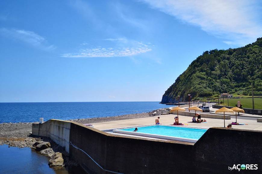 Piscina do Faial da Terra, na Povoação 🏊‍♂️