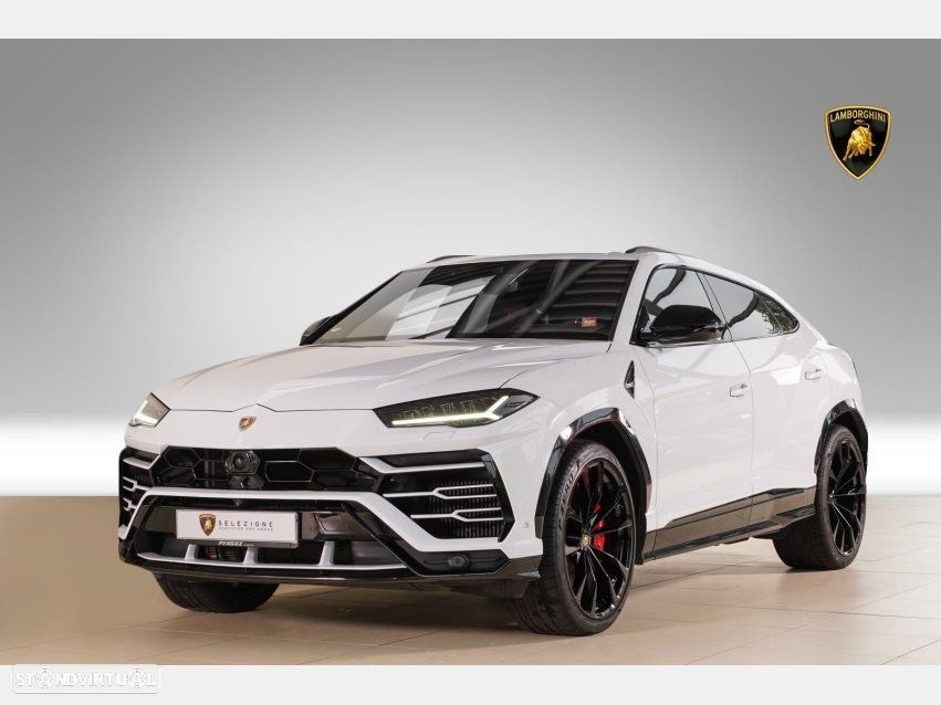 Social Lamborghini Urus