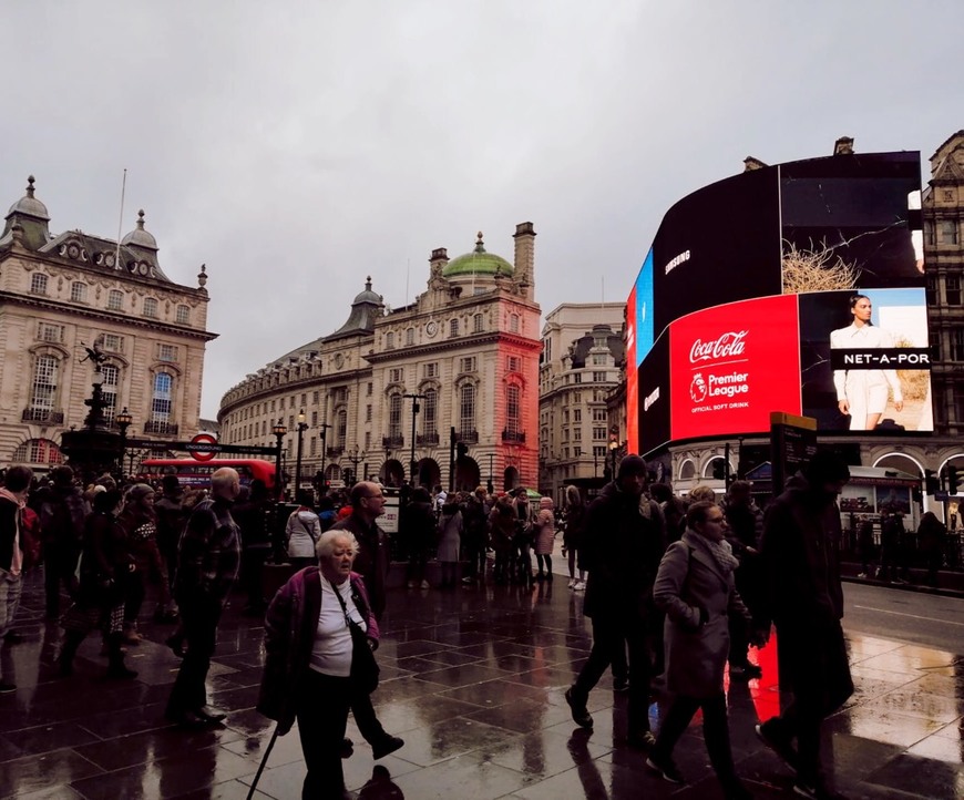 Lugar Piccadilly Circus