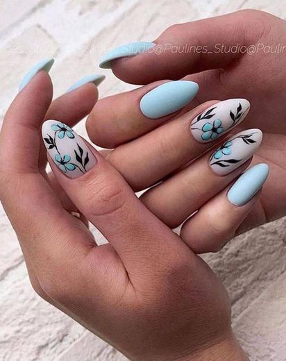 baby blue nails