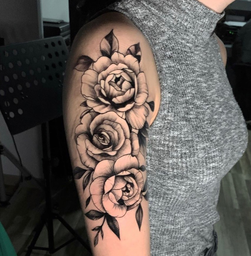 Moda Tatuagem com rosas