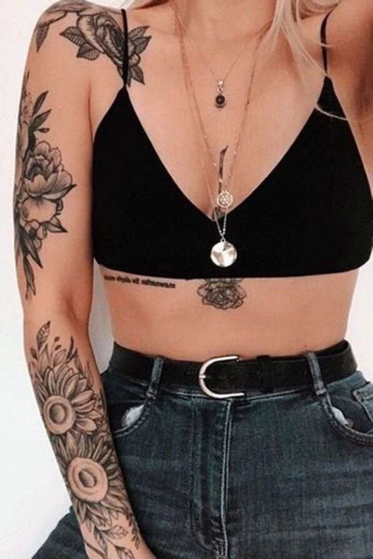 Fashion Quem é fã de muita tatuagem no corpo? 