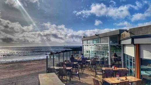 Sunset Beach - Restaurante & Bar