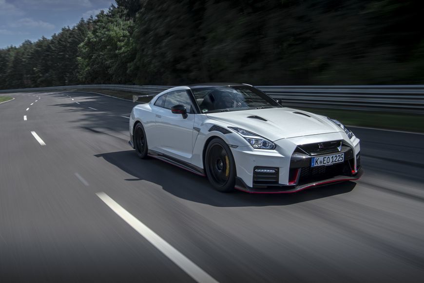 Social Nissan GT-R