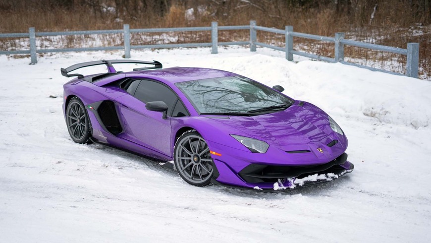 Social Lamborghini AVENTADOR SVJ