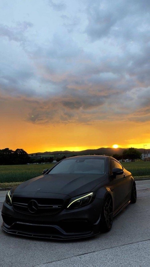 Social Mercedes Benz C63s