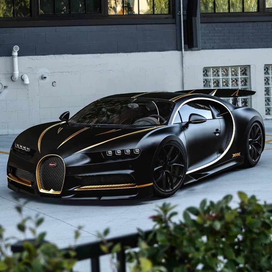 Social Bugatti Chiron