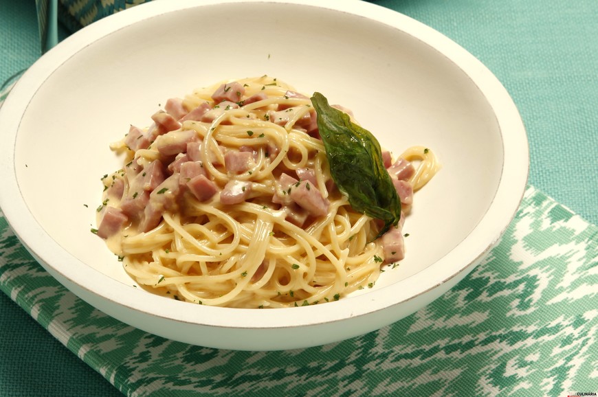 Fashion Esparguete à carbonara - Teleculinaria