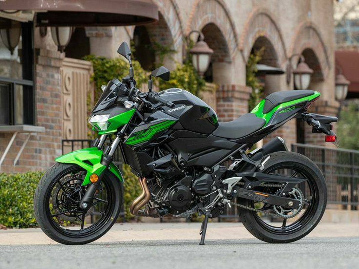 Moda Kawasaki Z400 🏍️💨