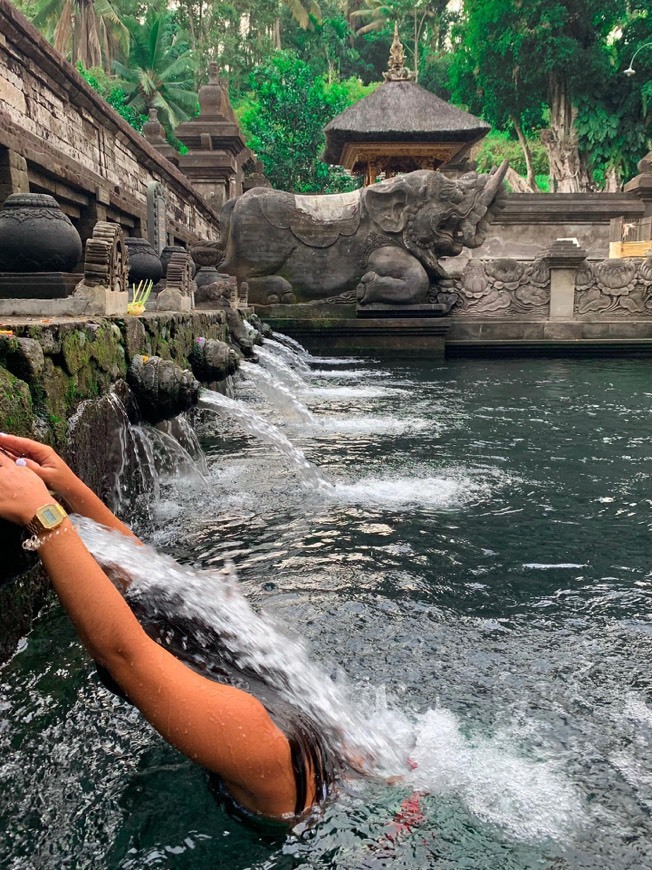 Place Pura Tirta Empul