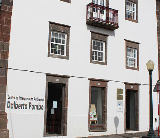 Casa dos Fósseis // Centro de Interpretação Ambiental Dalberto Pombo