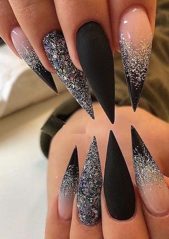 Moda Nails 