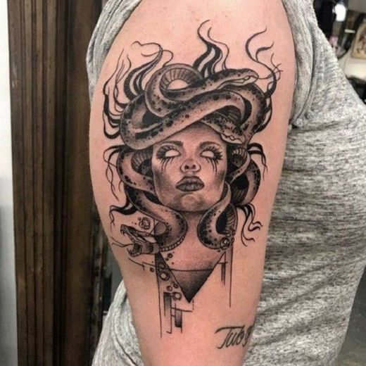 Tatuaje Retrato Medusa
