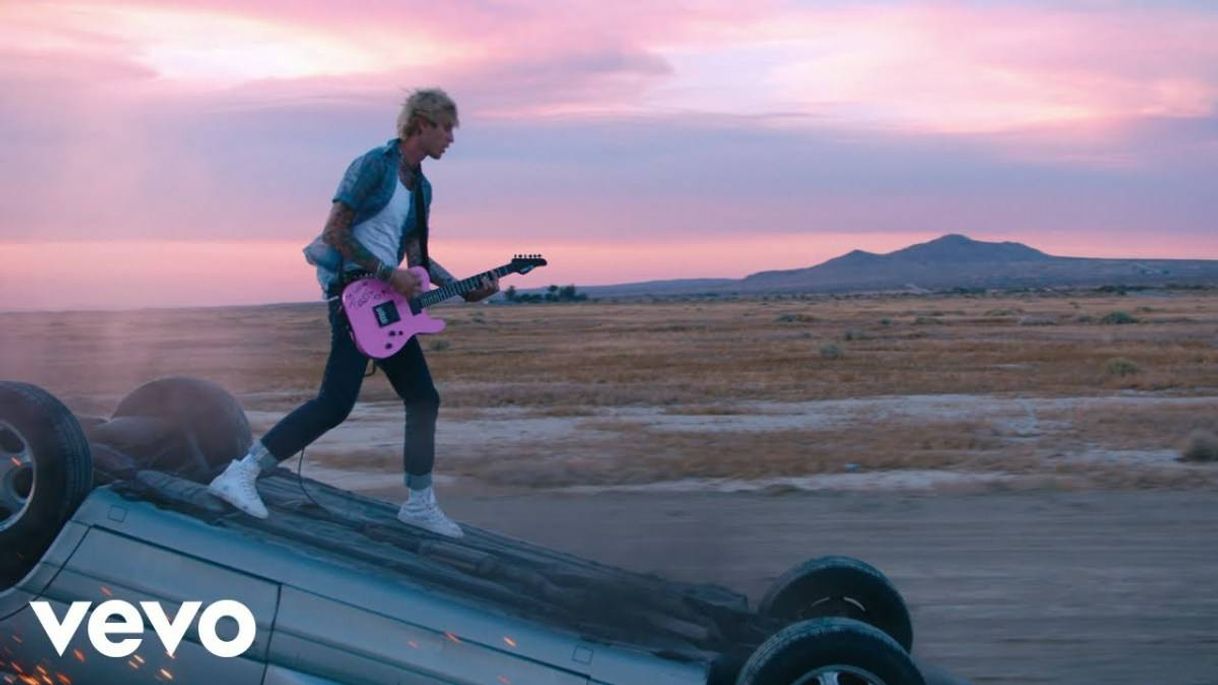 Canciones Machine Gun Kelly ft. blackbear-my ex's best friend (video)