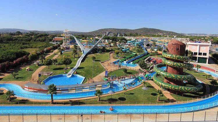 Lugar AquaShow Family Fun Park