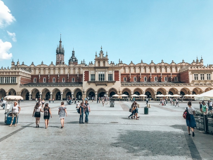 Lugar Main Square