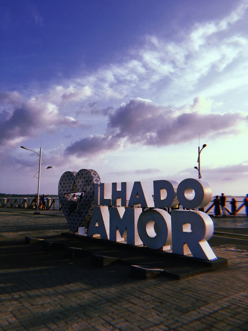 Place Praia do Amor